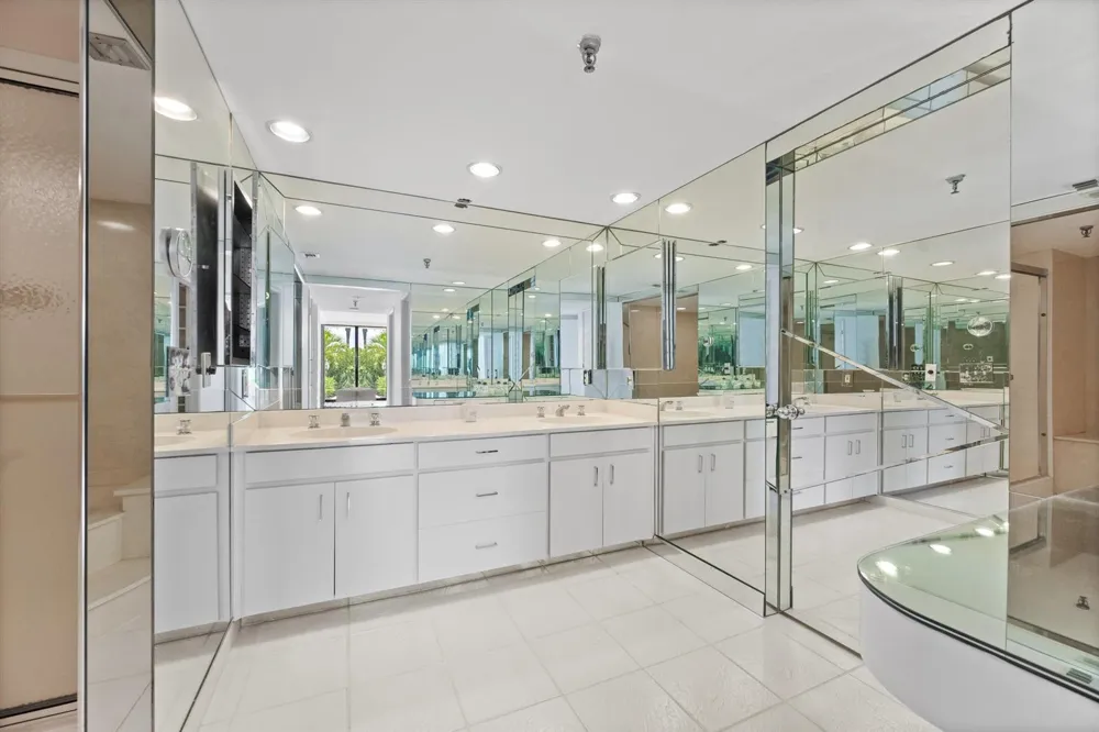 2580 S Ocean Boulevard #1a1 Palm Beach, FL 33480