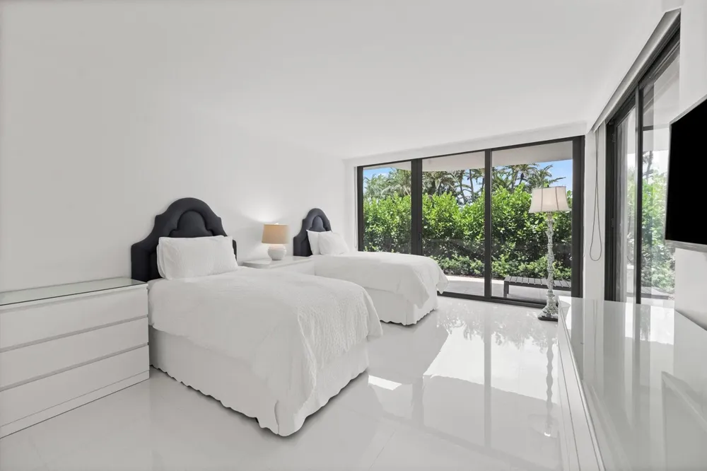 2580 S Ocean Boulevard #1a1 Palm Beach, FL 33480