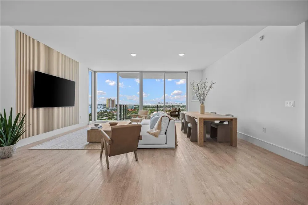 220 Lake Shore Drive #1207 Lake Park, FL 33403