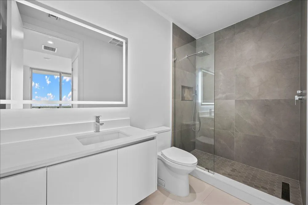 220 Lake Shore Drive #1207 Lake Park, FL 33403