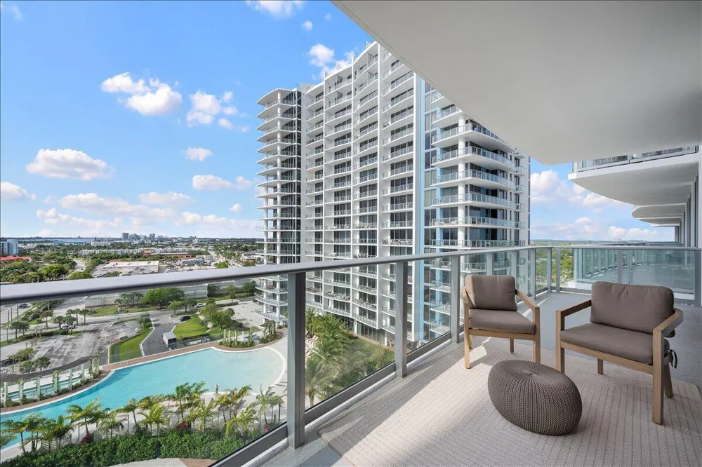 220 Lake Shore Drive #1207 Lake Park, FL 33403