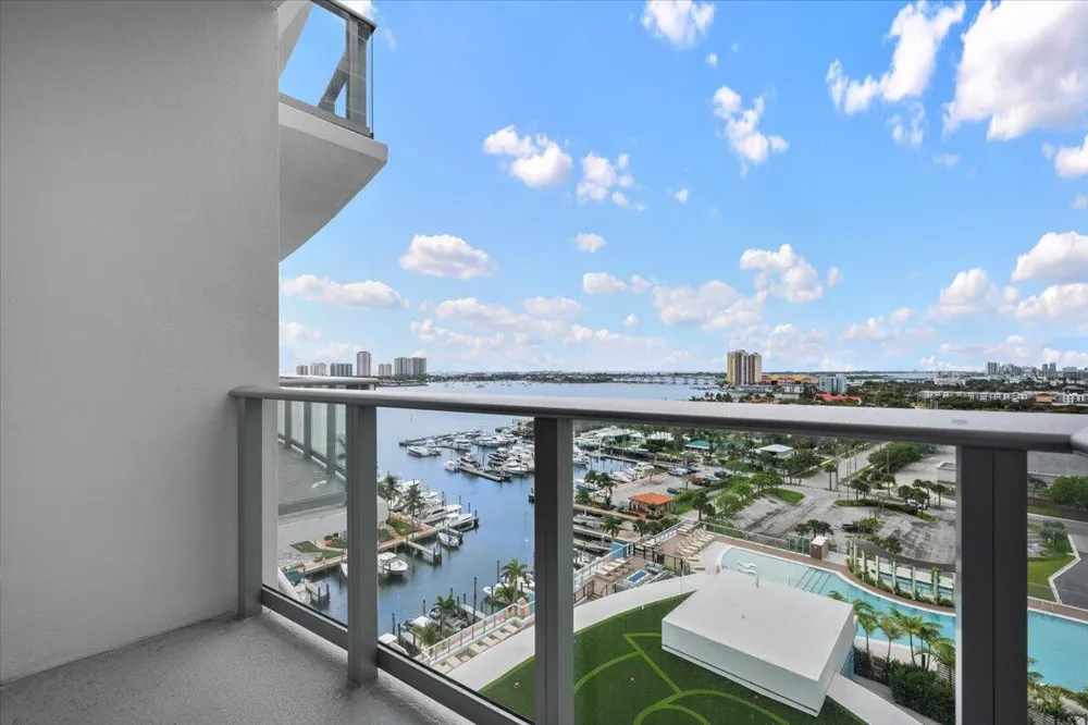 220 Lake Shore Drive #1207 Lake Park, FL 33403