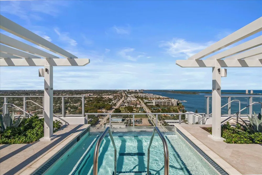 220 Lake Shore Drive #1207 Lake Park, FL 33403