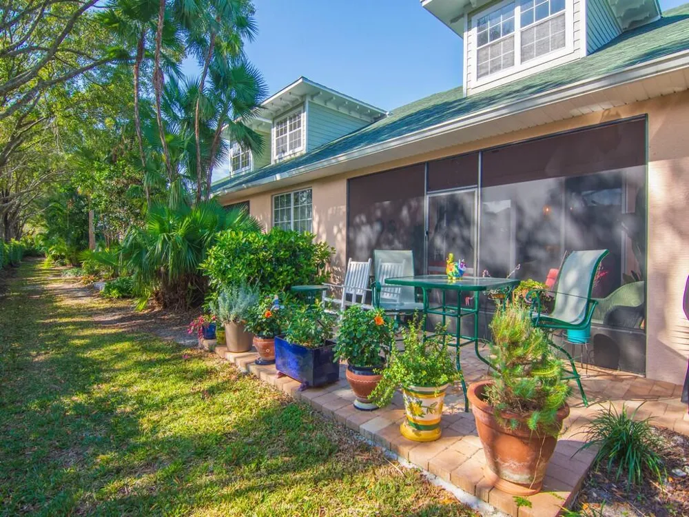 1643 Baseline Lane Vero Beach, FL 32967