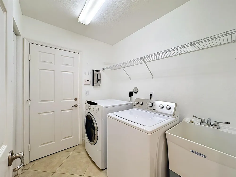2045 Grey Falcon Circle SW Vero Beach, FL 32962