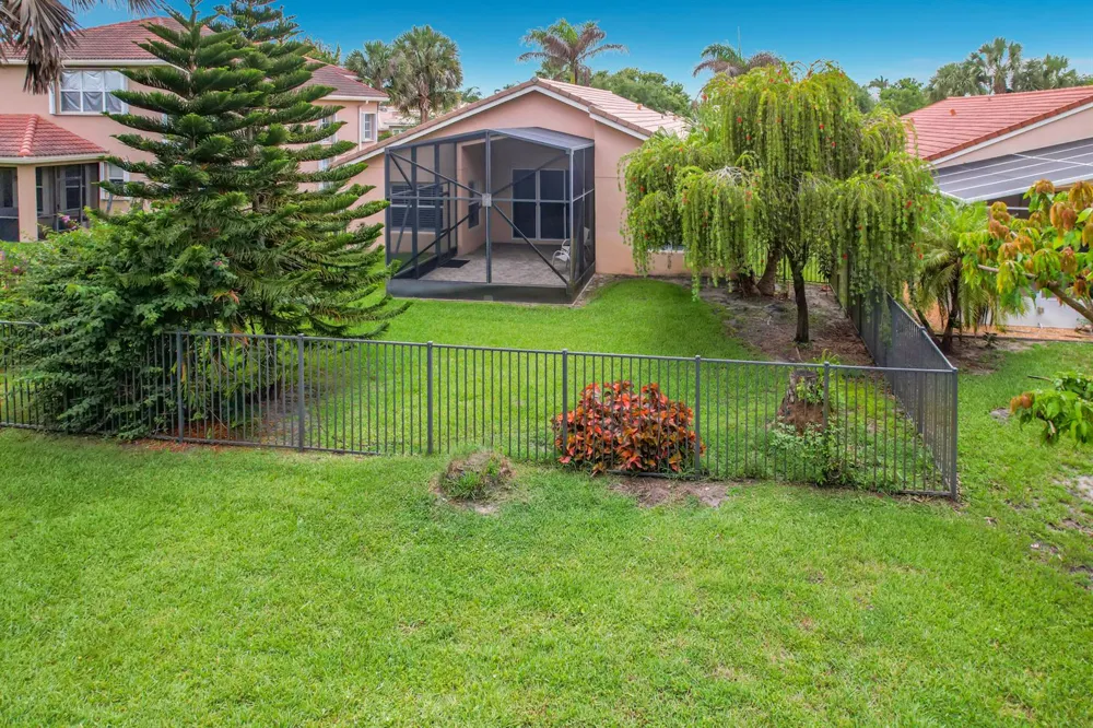 2045 Grey Falcon Circle SW Vero Beach, FL 32962