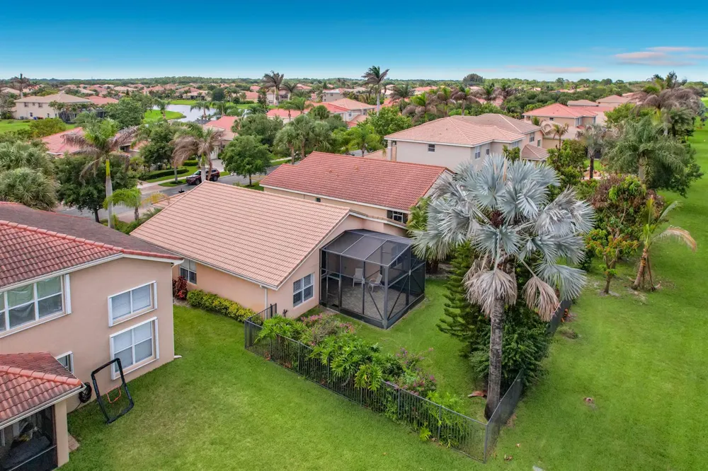 2045 Grey Falcon Circle SW Vero Beach, FL 32962