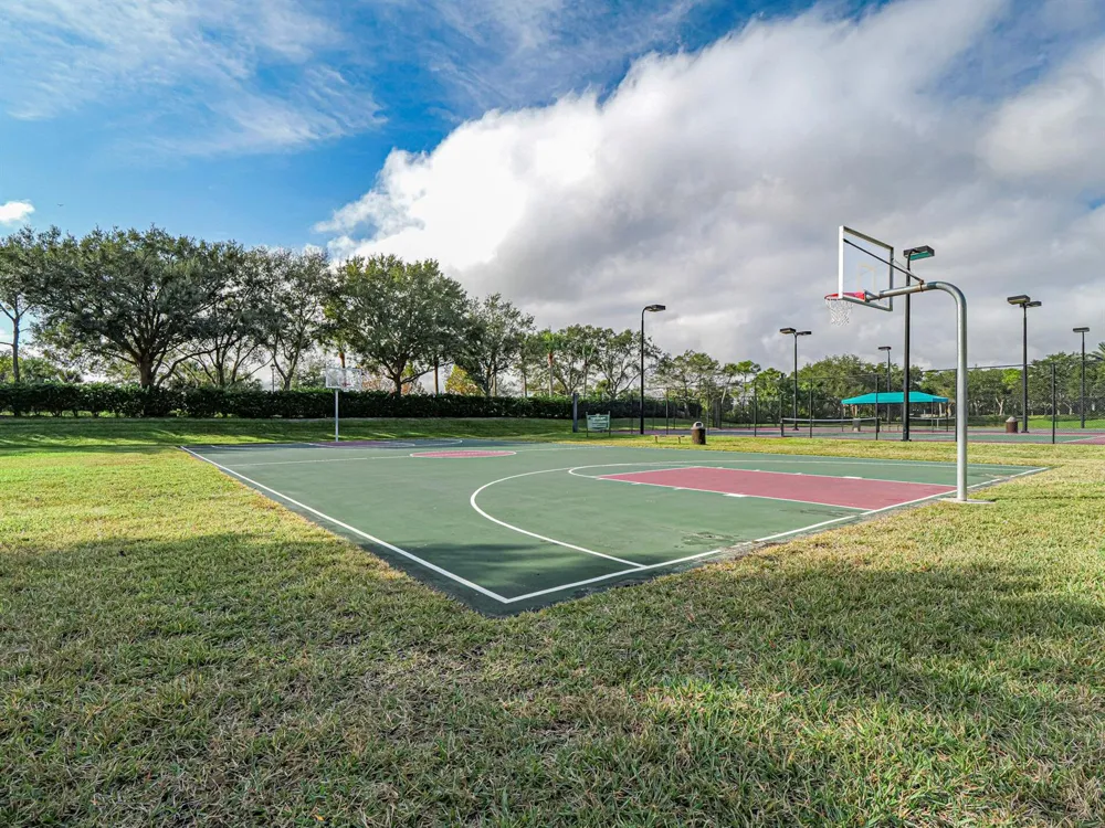 2045 Grey Falcon Circle SW Vero Beach, FL 32962