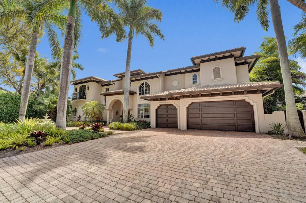 1212 E Lake Drive Fort Lauderdale, FL 33316