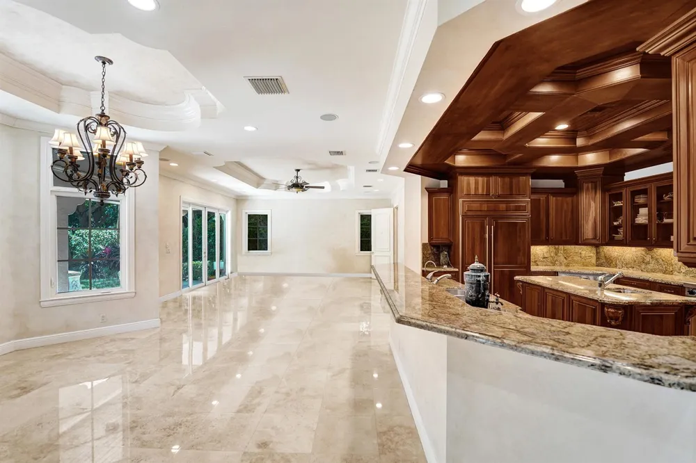 1212 E Lake Drive Fort Lauderdale, FL 33316