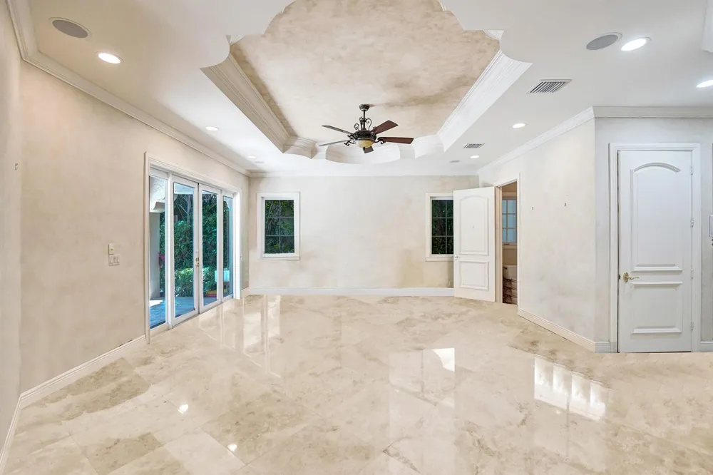 1212 E Lake Drive Fort Lauderdale, FL 33316