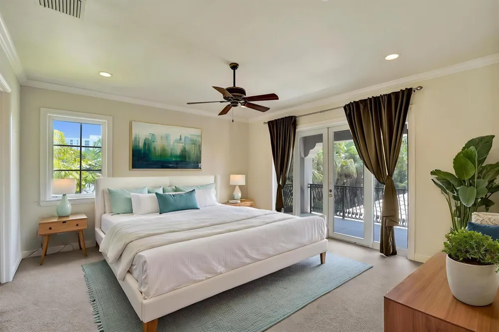 1212 E Lake Drive Fort Lauderdale, FL 33316