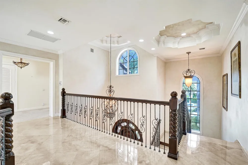 1212 E Lake Drive Fort Lauderdale, FL 33316
