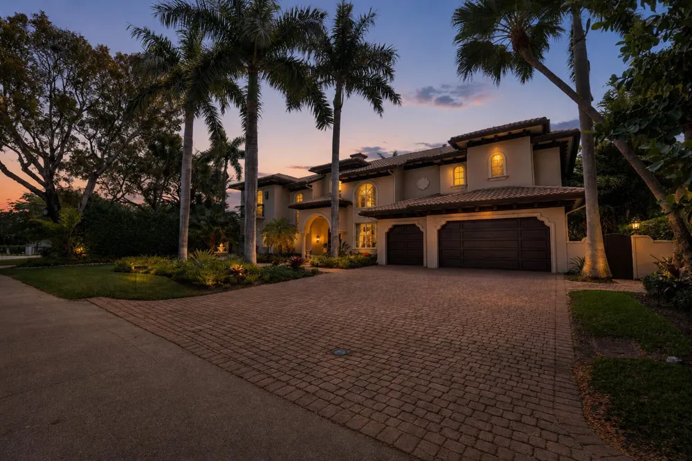 1212 E Lake Drive Fort Lauderdale, FL 33316