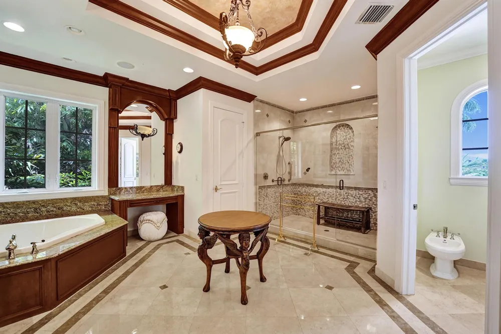 1212 E Lake Drive Fort Lauderdale, FL 33316