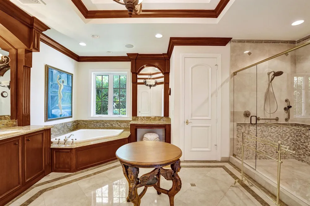 1212 E Lake Drive Fort Lauderdale, FL 33316