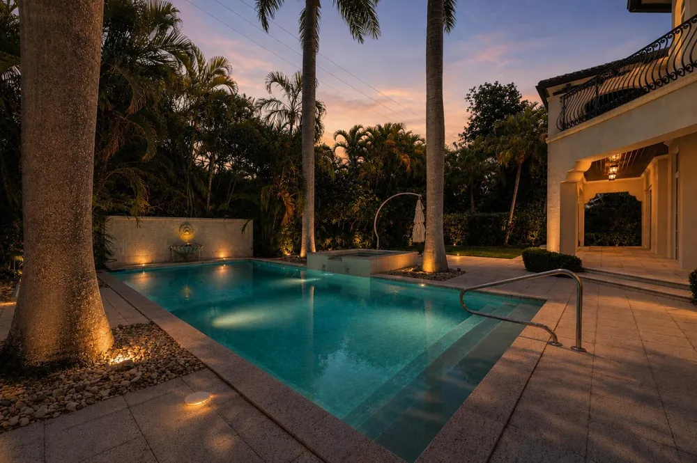 1212 E Lake Drive Fort Lauderdale, FL 33316