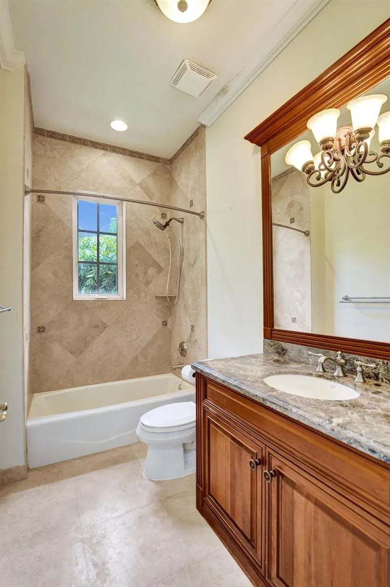 1212 E Lake Drive Fort Lauderdale, FL 33316
