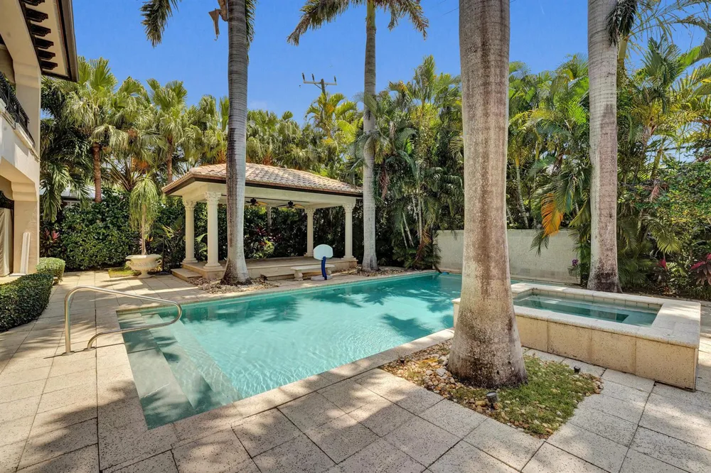 1212 E Lake Drive Fort Lauderdale, FL 33316