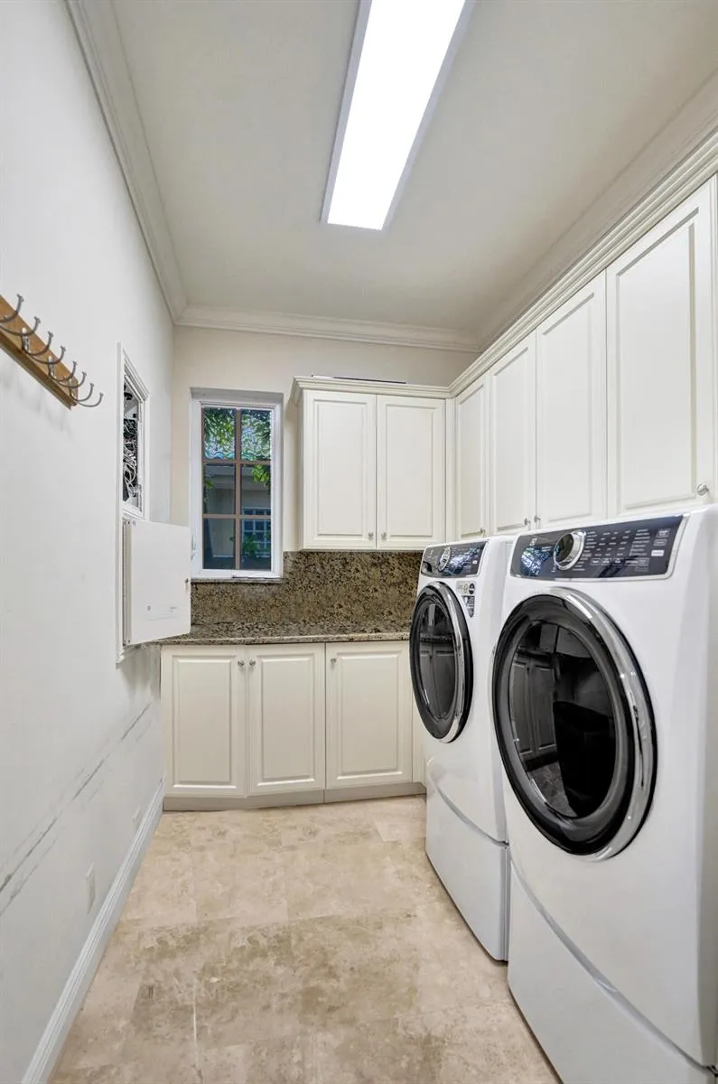 1212 E Lake Drive Fort Lauderdale, FL 33316
