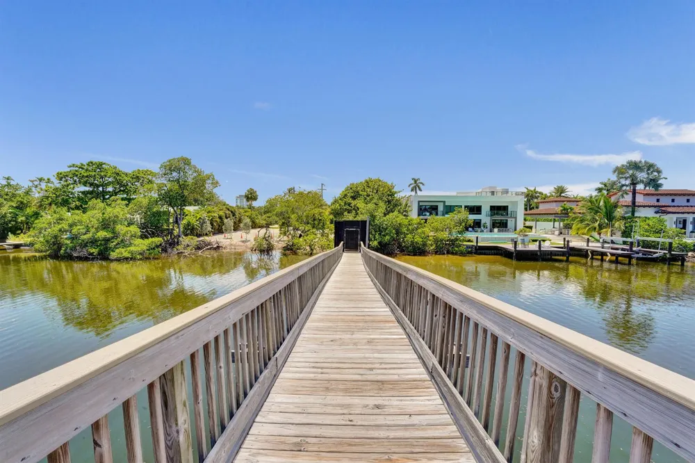 1212 E Lake Drive Fort Lauderdale, FL 33316