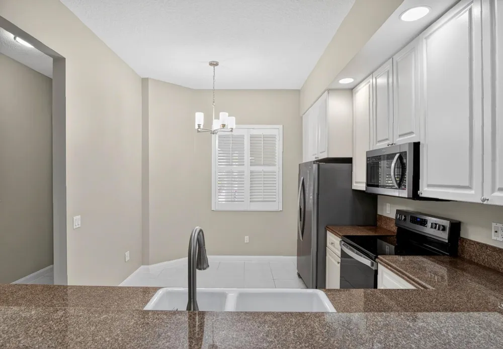 37 E Harbour Isle Dr Drive E #106 Fort Pierce, FL 34949