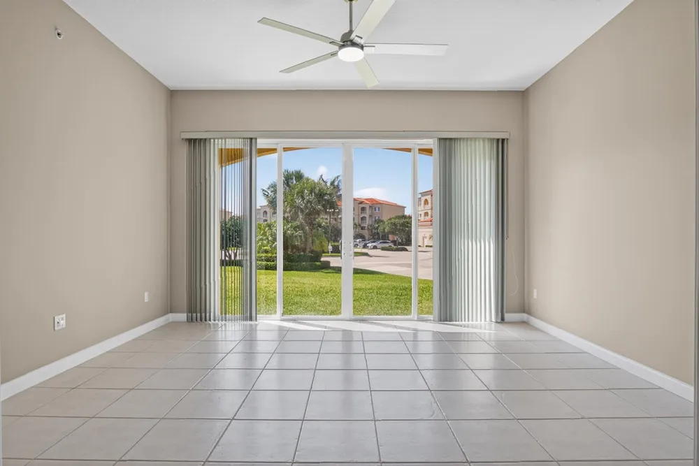 37 E Harbour Isle Dr Drive E #106 Fort Pierce, FL 34949