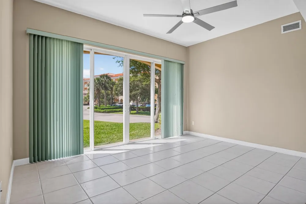37 E Harbour Isle Dr Drive E #106 Fort Pierce, FL 34949