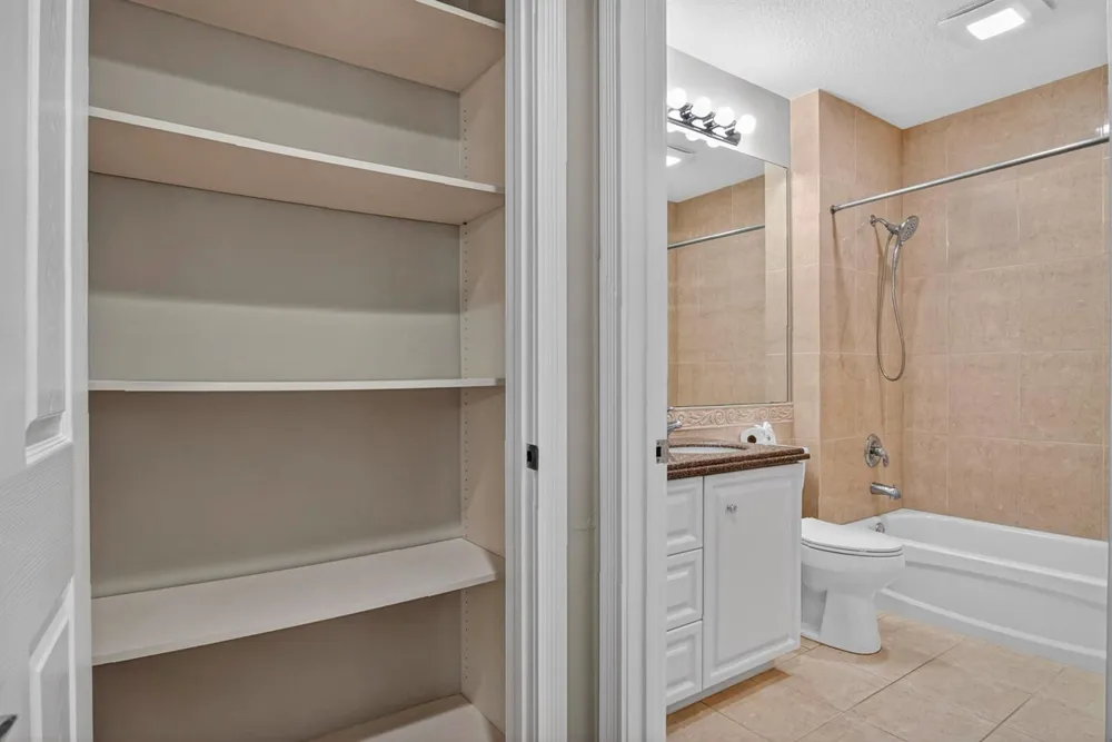 37 E Harbour Isle Dr Drive E #106 Fort Pierce, FL 34949