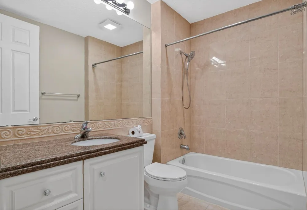 37 E Harbour Isle Dr Drive E #106 Fort Pierce, FL 34949