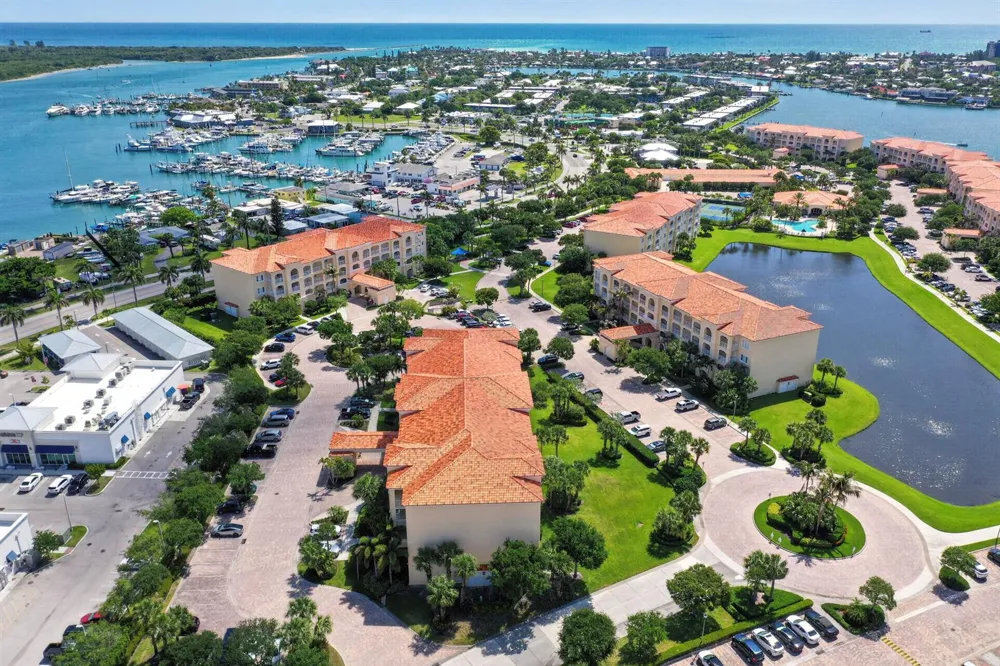 37 E Harbour Isle Dr Drive E #106 Fort Pierce, FL 34949