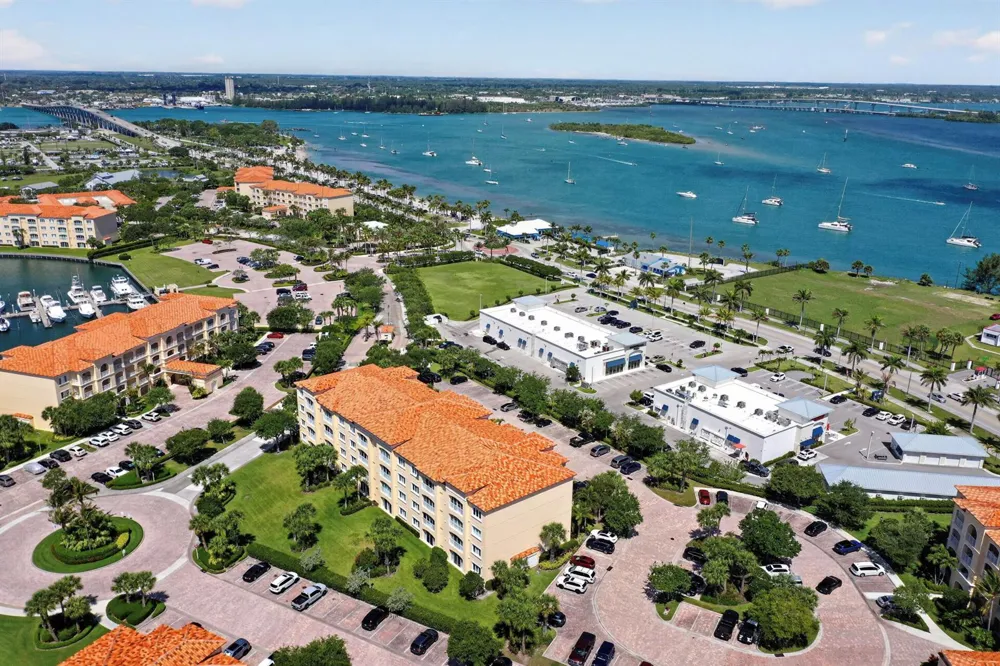 37 E Harbour Isle Dr Drive E #106 Fort Pierce, FL 34949