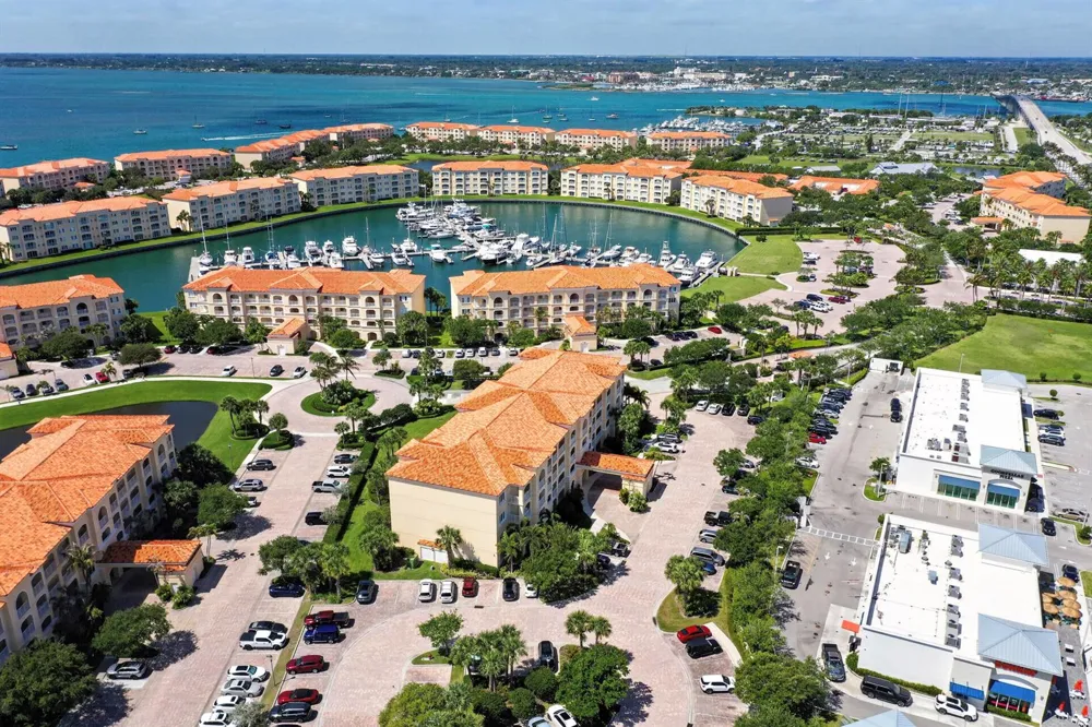 37 E Harbour Isle Dr Drive E #106 Fort Pierce, FL 34949