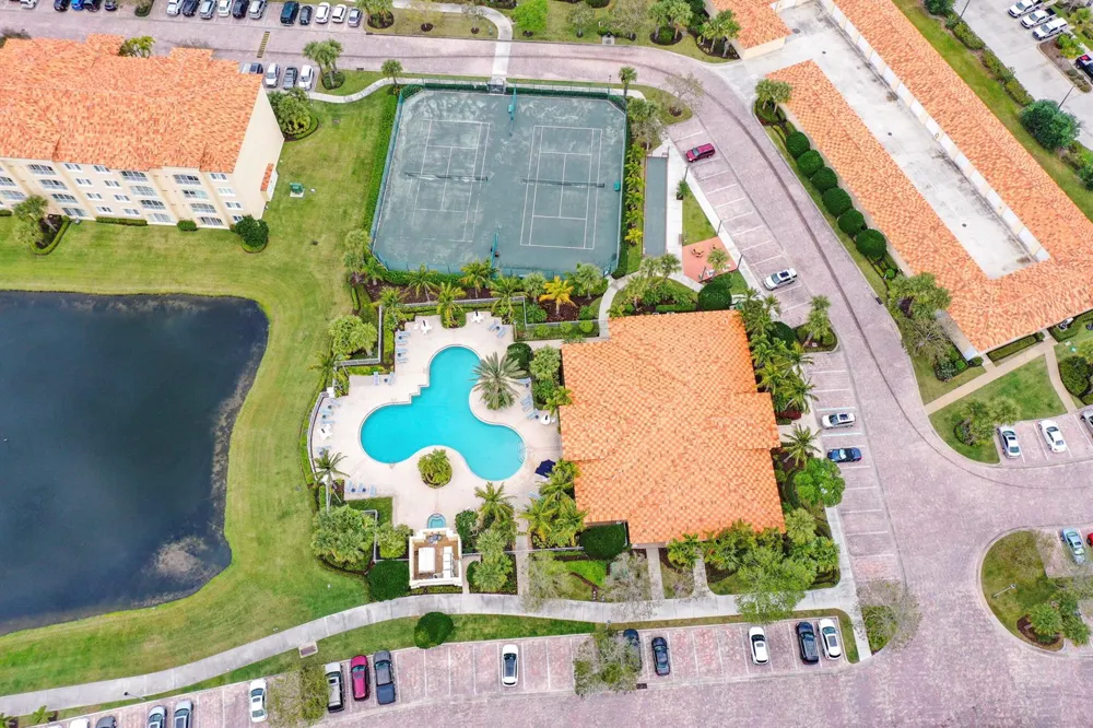 37 E Harbour Isle Dr Drive E #106 Fort Pierce, FL 34949