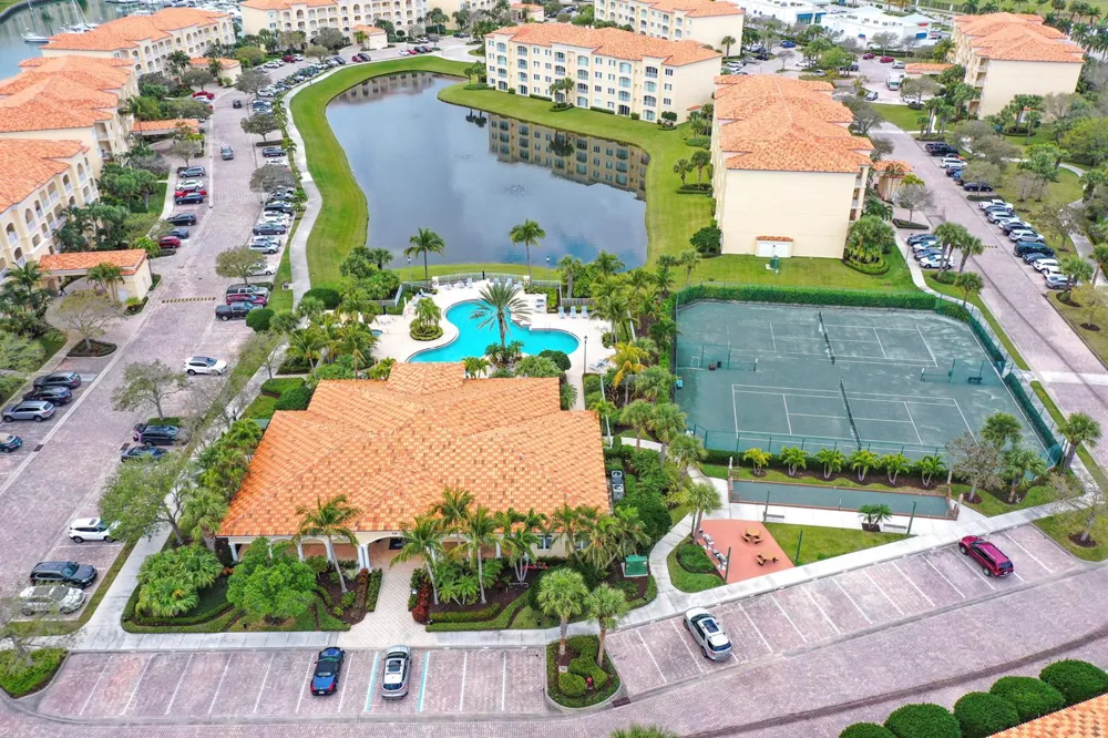 37 E Harbour Isle Dr Drive E #106 Fort Pierce, FL 34949
