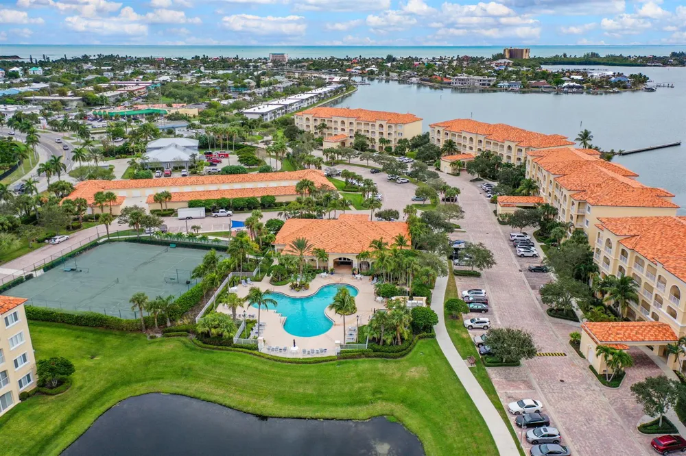 37 E Harbour Isle Dr Drive E #106 Fort Pierce, FL 34949
