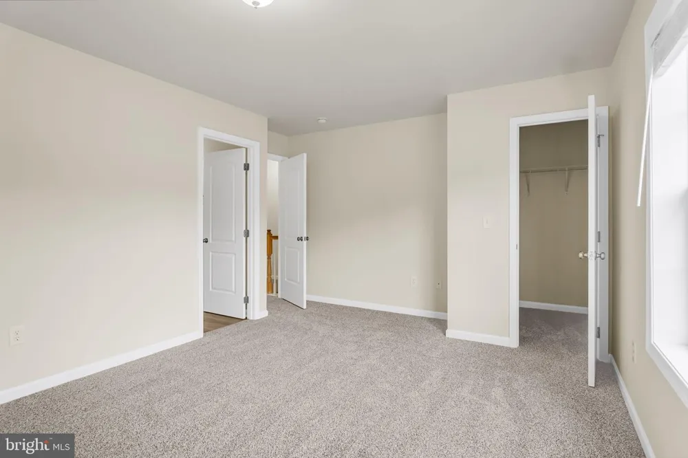 856 GREGS DRIVE Harrisburg, PA 17111