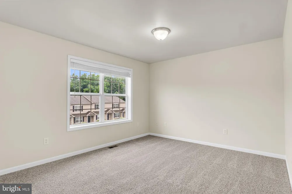 856 GREGS DRIVE Harrisburg, PA 17111