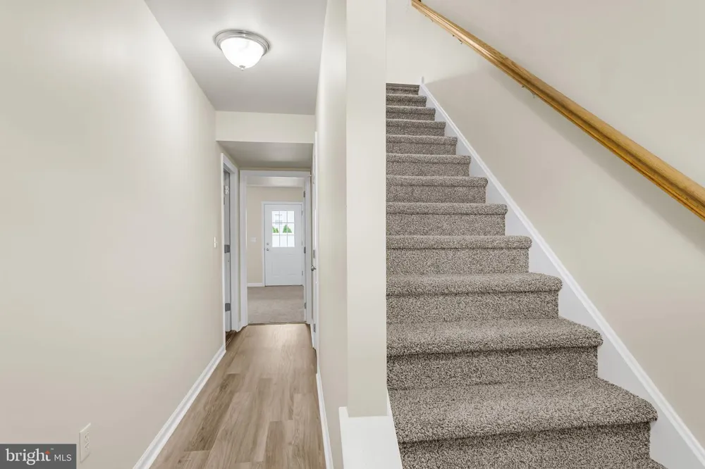 856 GREGS DRIVE Harrisburg, PA 17111