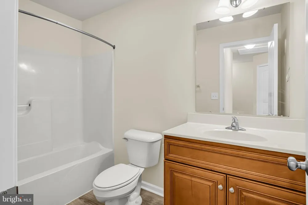 856 GREGS DRIVE Harrisburg, PA 17111