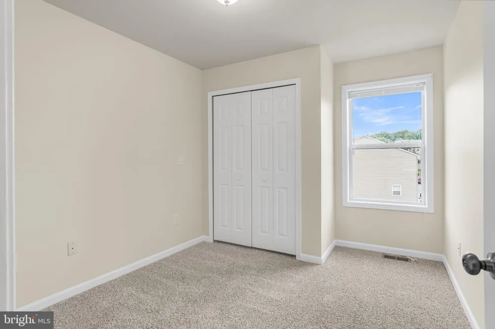 856 GREGS DRIVE Harrisburg, PA 17111