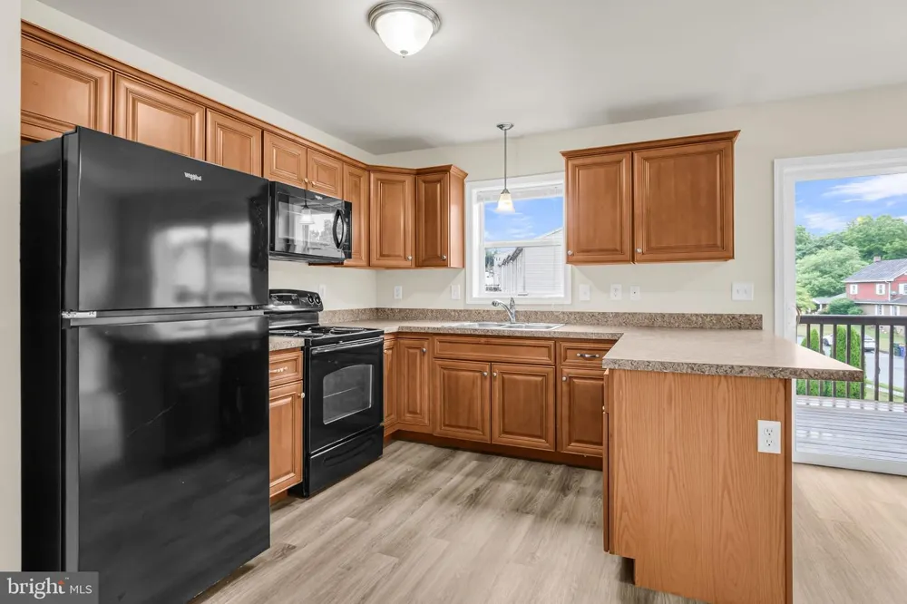 856 GREGS DRIVE Harrisburg, PA 17111
