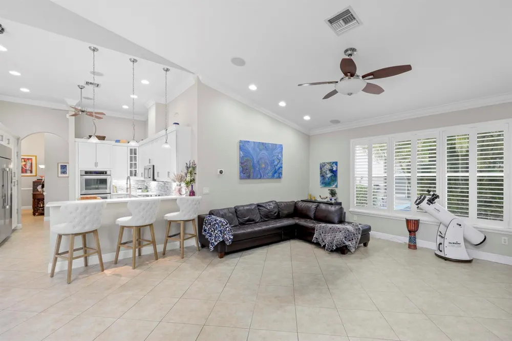 10812 Castle Oak Drive Boynton Beach, FL 33473