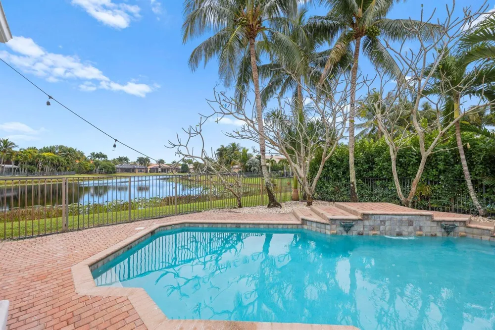 10812 Castle Oak Drive Boynton Beach, FL 33473