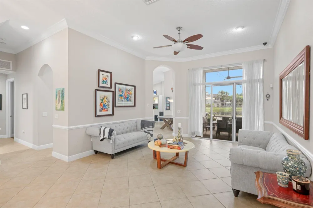 10812 Castle Oak Drive Boynton Beach, FL 33473
