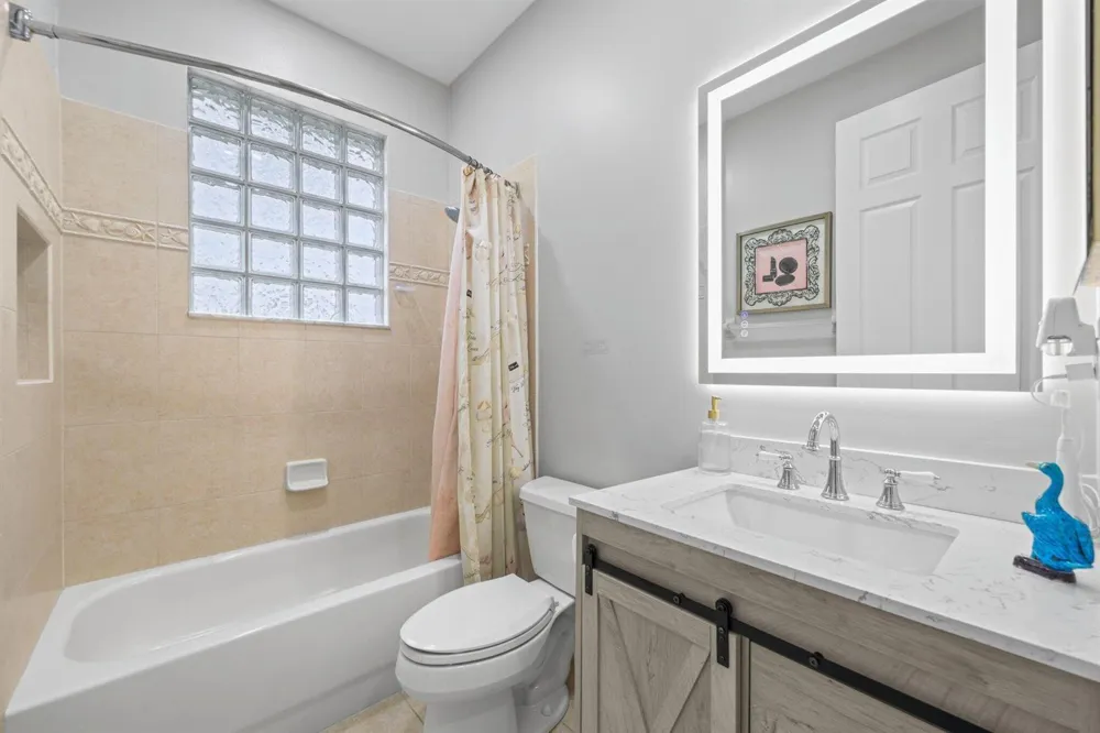 10812 Castle Oak Drive Boynton Beach, FL 33473