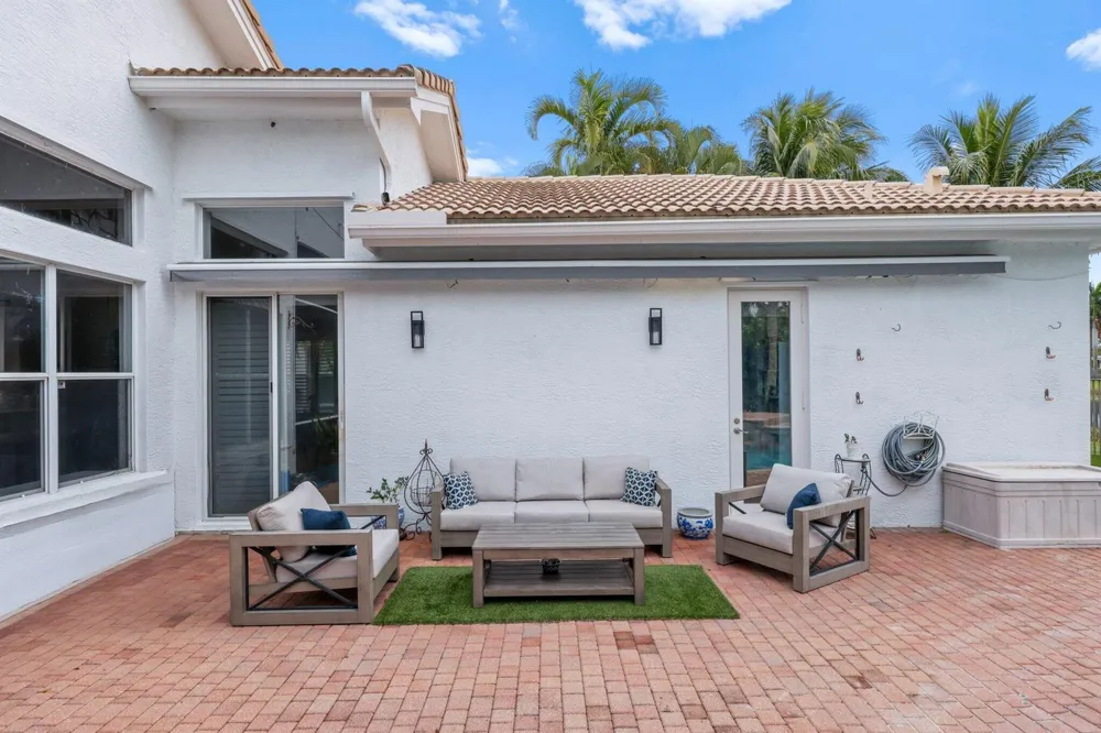 10812 Castle Oak Drive Boynton Beach, FL 33473