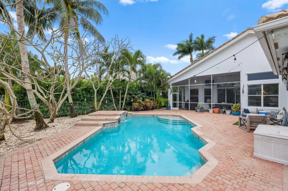 10812 Castle Oak Drive Boynton Beach, FL 33473
