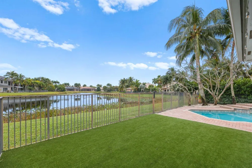 10812 Castle Oak Drive Boynton Beach, FL 33473