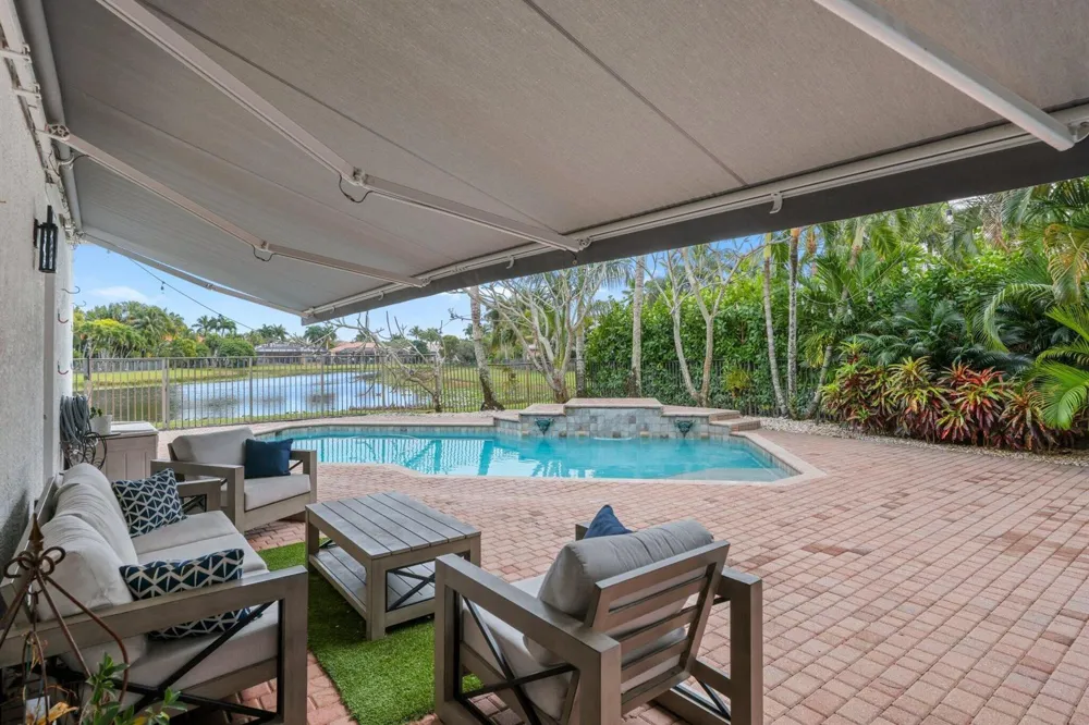 10812 Castle Oak Drive Boynton Beach, FL 33473
